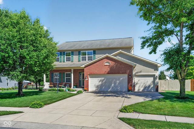 9041 N River Chase Ln, Mccordsville, IN 46055