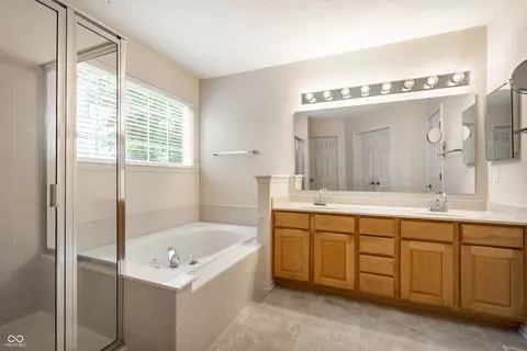 Bath - 12818 Double Eagle Dr, Carmel, IN 46033 photo 1 of 4