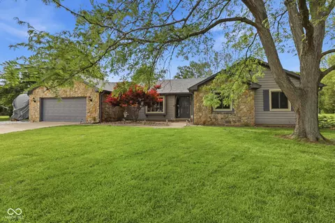 7164 Sandalwood Dr, Avon, IN 46123