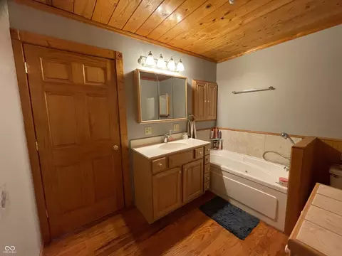 Bath - 14380 N 300 E, Covington, IN 47932 photo 2 of 2