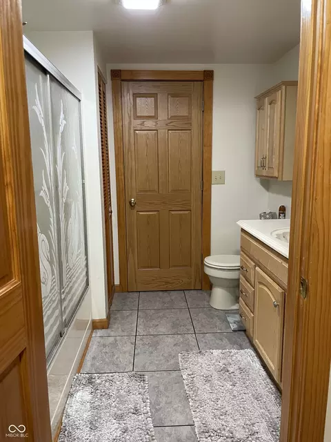 Bath - 14380 N 300 E, Covington, IN 47932 photo 1 of 2