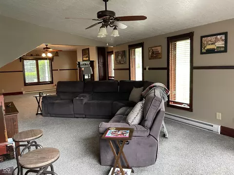 Living - 14380 N 300 E, Covington, IN 47932 photo 2 of 4