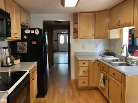 Kitchen - 14380 N 300 E, Covington, IN 47932 photo 3 of 5