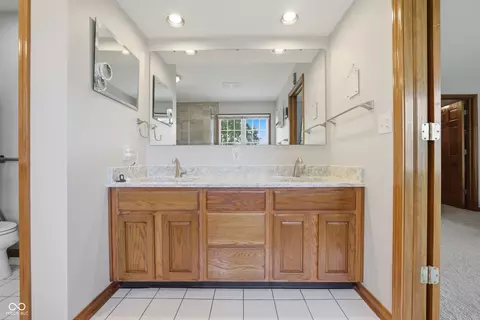 Bath - 10909 Valley Forge Cir, Carmel, IN 46032 photo 5 of 7