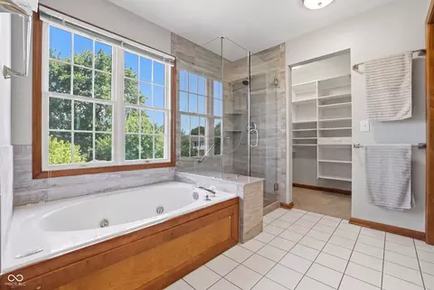Bath - 10909 Valley Forge Cir, Carmel, IN 46032 photo 4 of 7