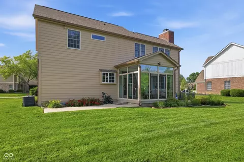 Exterior - 10909 Valley Forge Cir, Carmel, IN 46032 photo 10 of 12