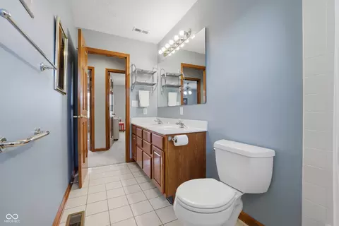 Bath - 10909 Valley Forge Cir, Carmel, IN 46032 photo 7 of 7