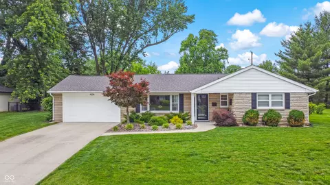 4236 Washington St, Columbus, IN 47203