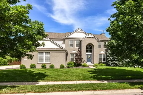 19102 Walter Grove Dr, Noblesville, IN 46062