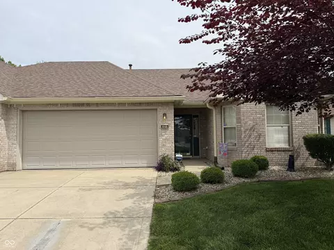 818 Jared Dr, Greenwood, IN 46143
