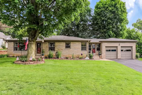 410 W Ash St, Zionsville, IN 46077