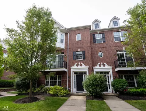 11910 Riley Dr #5, Zionsville, IN 46077