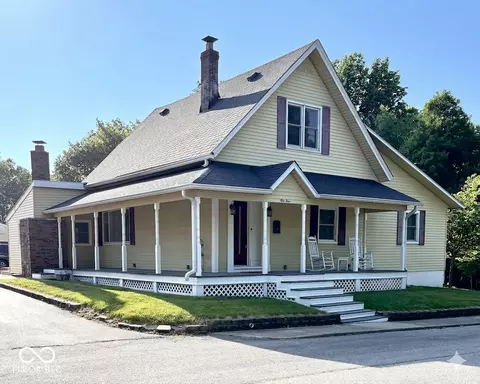 54 Church St, Southport, IN 46227