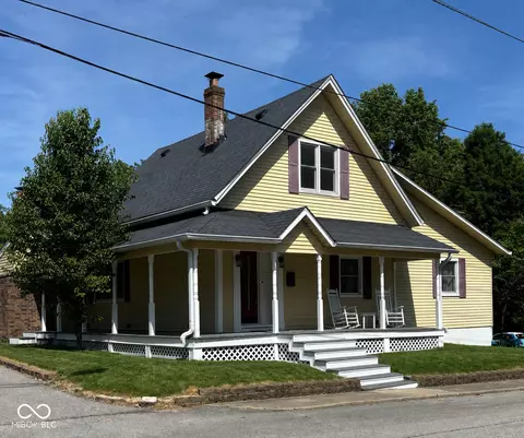 54 Church St, Southport, IN 46227