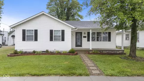 230 S Main St, Scottsburg, IN 47170