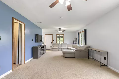 Living - 9735 S 400 W, Pendleton, IN 46064 photo 6 of 8