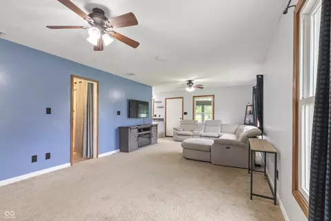 Living - 9735 S 400 W, Pendleton, IN 46064 photo 5 of 8