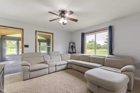 Living - 9735 S 400 W, Pendleton, IN 46064 photo 7 of 8
