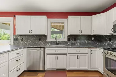 Kitchen - 9735 S 400 W, Pendleton, IN 46064 photo 4 of 4