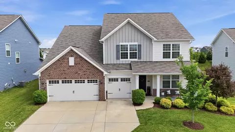 13586 Longrise Ln, Fishers, IN 46037