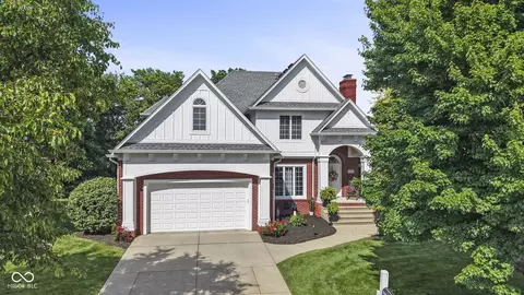 2418 Somerset Cir, Franklin, IN 46131