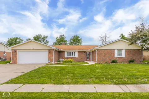 4730 Woodcrest Dr, Columbus, IN 47203