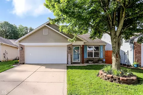 1013 Ebony Cir, Franklin, IN 46131