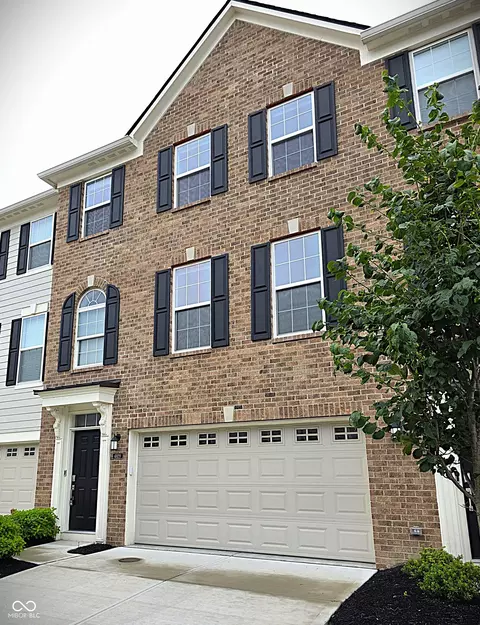 6929 Adalene Ln, Carmel, IN 46033