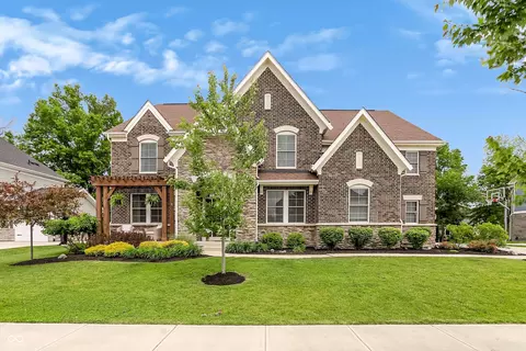 12059 Chapelwood Dr, Fishers, IN 46037