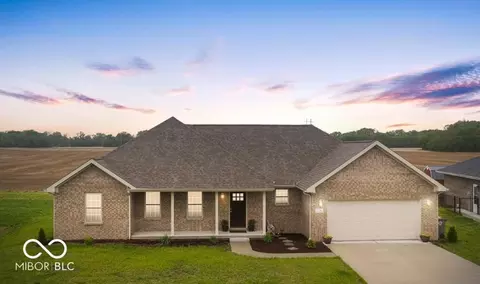 1756 Bell Ford Dr W, Seymour, IN 47274