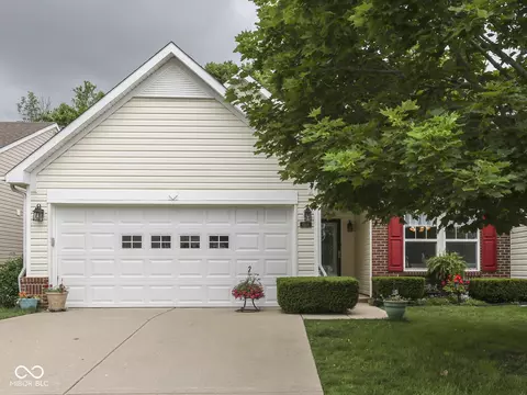 1314 Summerhouse Dr, Indianapolis, IN 46217