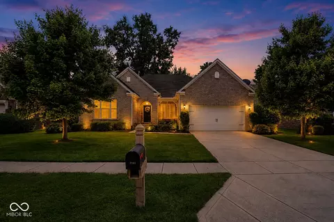 7161 W Mayer Dr, Greenfield, IN 46140