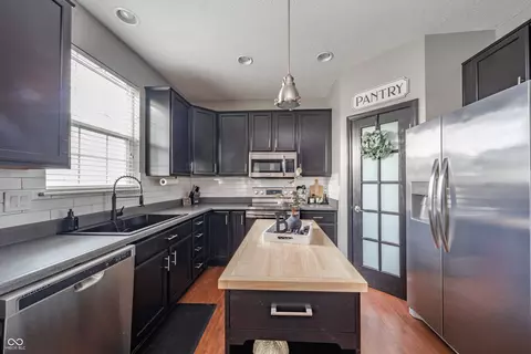 Kitchen - 1450 Huntzinger Blvd, Pendleton, IN 46064 photo 1 of 2