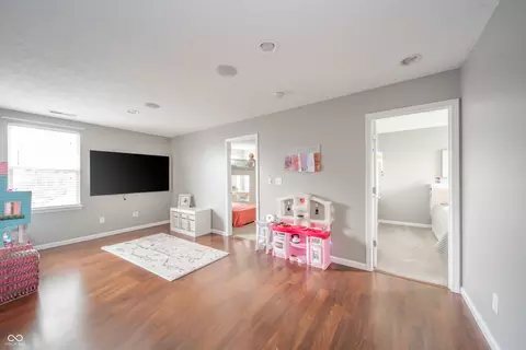 Entry Way - 1450 Huntzinger Blvd, Pendleton, IN 46064 photo 4 of 5