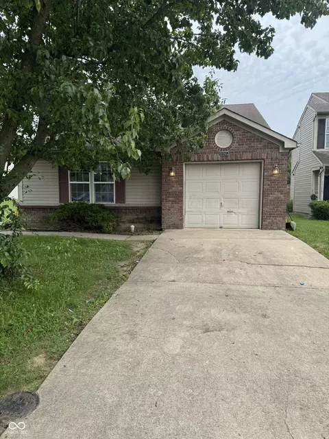 10945 NE Cedar Pine Dr NE, Indianapolis, IN 46235