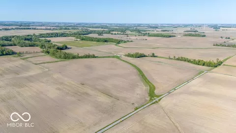 650 N 400 E, Windfall, IN 46076 photo 11