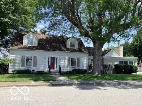824 W 5th St, Seymour, IN 47274