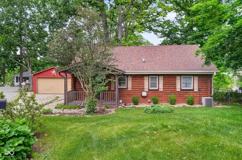 5587 Paradise Ct, Martinsville, IN 46151