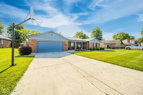 812 Eastgate Dr, Anderson, IN 46012