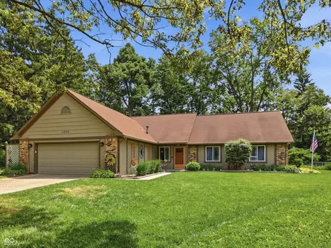 1404 Delbrook Cir, Indianapolis, IN 46260