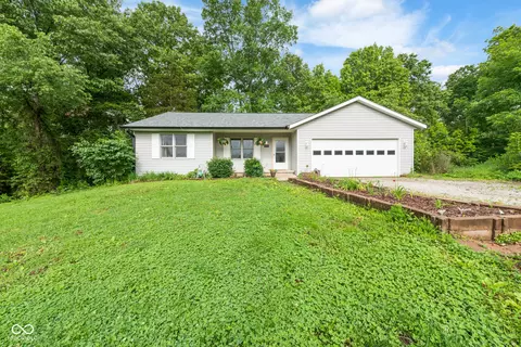 4950 Gene Ln, Nashville, IN 47448