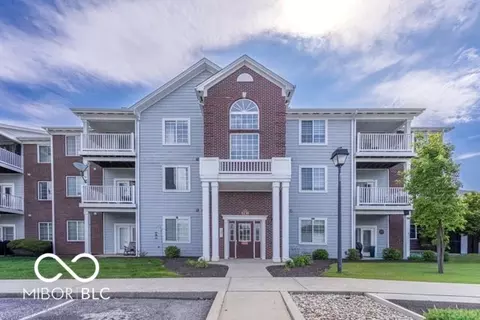 6239 Amber Creek Ln #312, Indianapolis, IN 46237