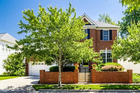 8071 Hopkins Ln, Indianapolis, IN 46250