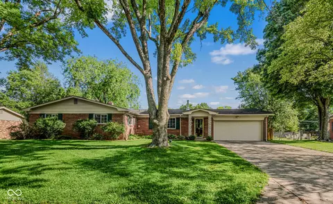1010 Driftwood Ave, Columbus, IN 47203