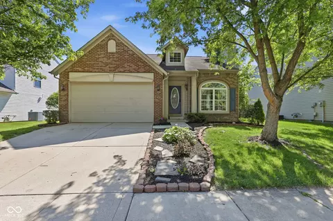 11535 Perkins St, Carmel, IN 46032
