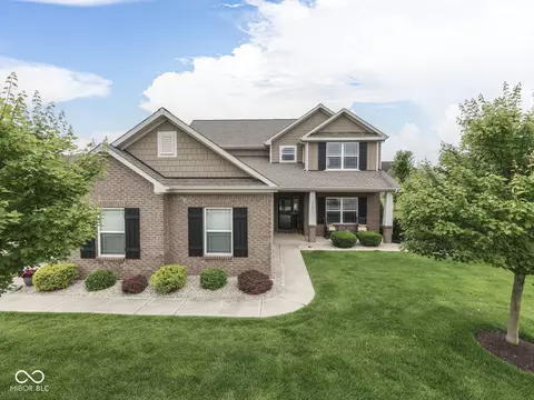 3691 Woodruff Pl, Bargersville, IN 46106