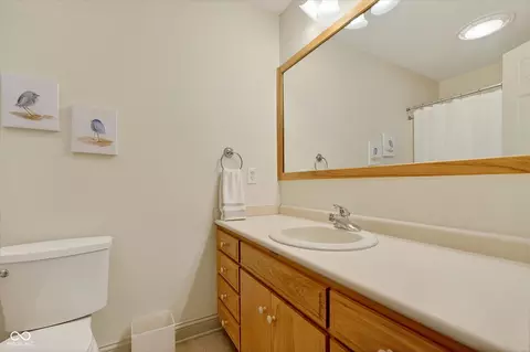 Bath - 6132 S Fox Ct, Pendleton, IN 46064 photo 4 of 5