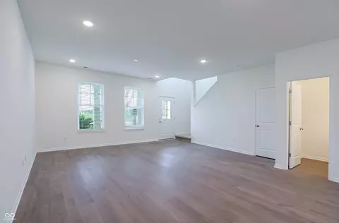 Living - 2702 Smith Rd, Plainfield, IN 46168 photo 5 of 6