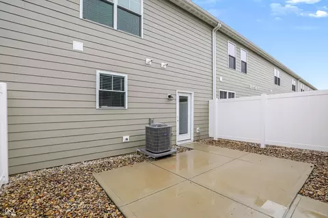 Exterior - 2702 Smith Rd, Plainfield, IN 46168 photo 3 of 5