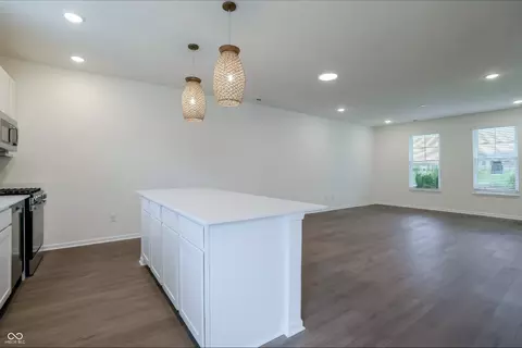 Living - 2702 Smith Rd, Plainfield, IN 46168 photo 2 of 6